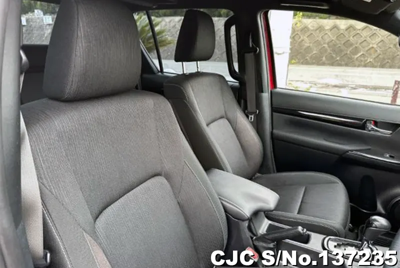 2019 Toyota / Hilux Stock No. 137235