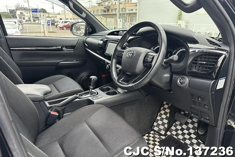 2019 Toyota / Hilux Stock No. 137236