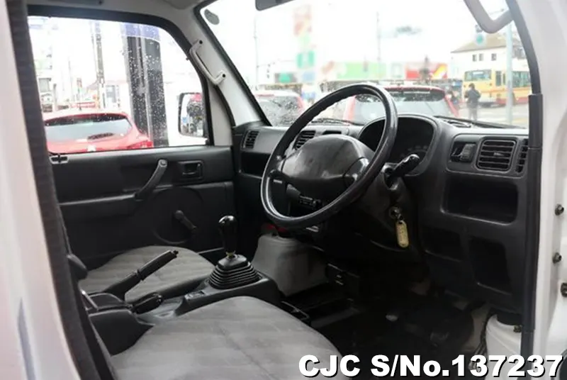 2002 Suzuki / Carry Stock No. 137237