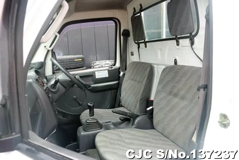 2002 Suzuki / Carry Stock No. 137237