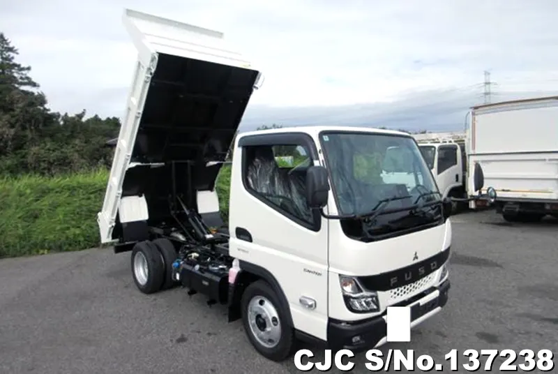 2025 Mitsubishi / Canter Stock No. 137238