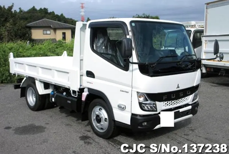 2025 Mitsubishi / Canter Stock No. 137238