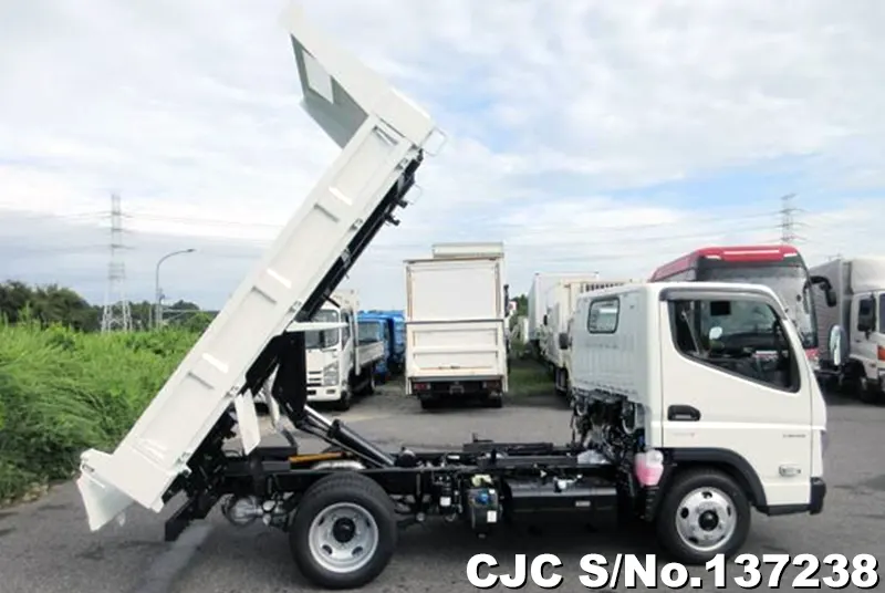 2025 Mitsubishi / Canter Stock No. 137238