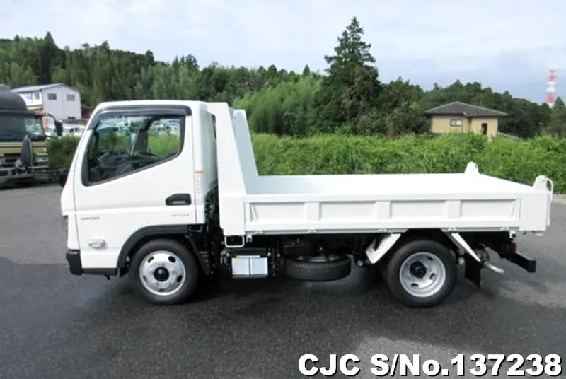 2025 Mitsubishi / Canter Stock No. 137238