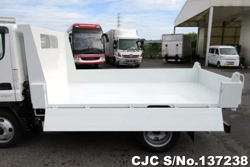 2025 Mitsubishi / Canter Stock No. 137238