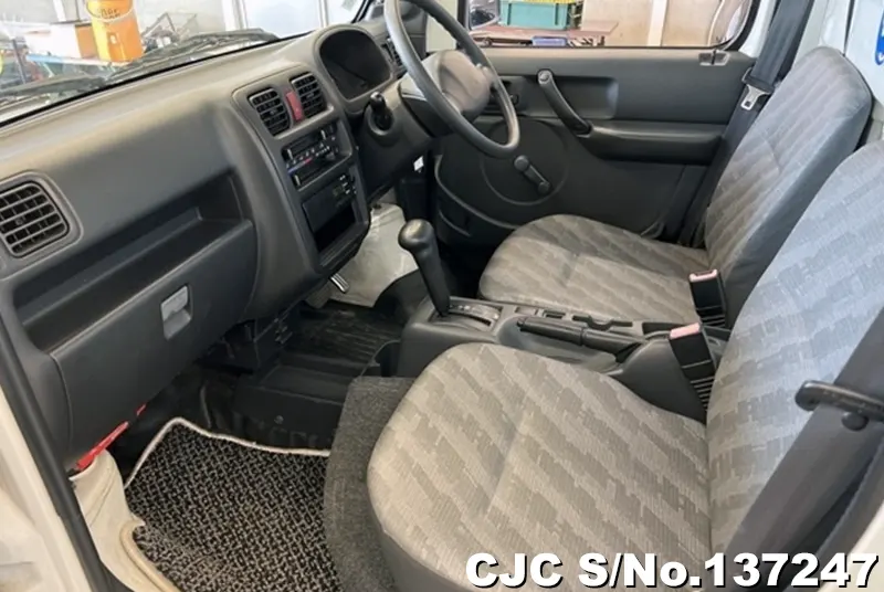 2004 Suzuki / Carry Stock No. 137247