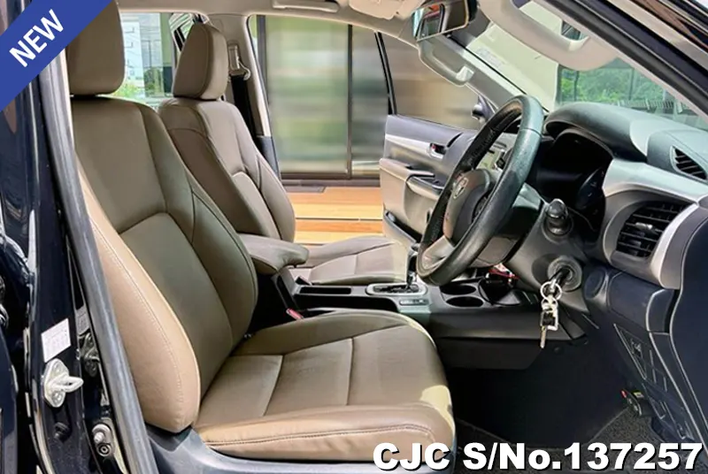 2016 Toyota / Hilux / Revo Stock No. 137257