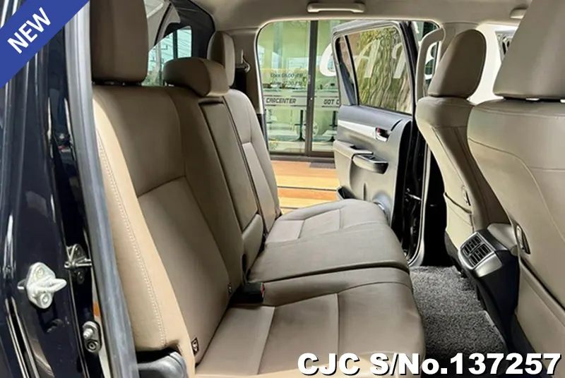 2016 Toyota / Hilux / Revo Stock No. 137257