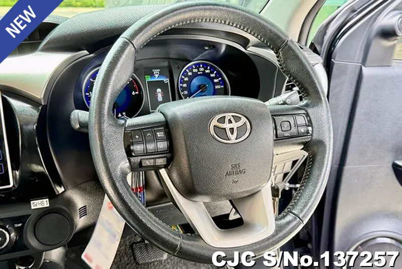 2016 Toyota / Hilux / Revo Stock No. 137257