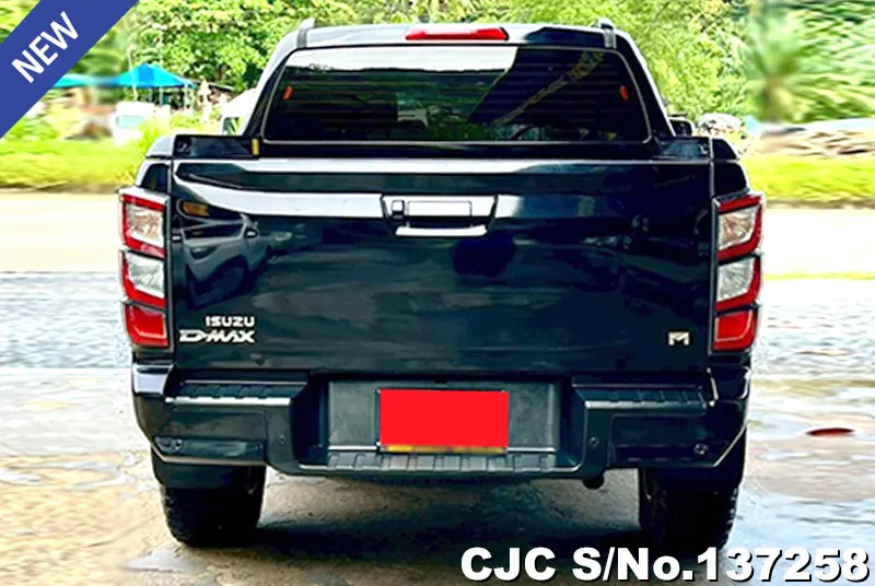 Isuzu D-Max in Black for Sale Image 5