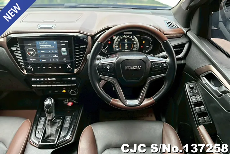 Isuzu D-Max in Black for Sale Image 7
