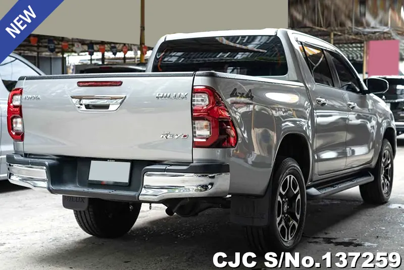 2022 Toyota / Hilux / Revo Stock No. 137259