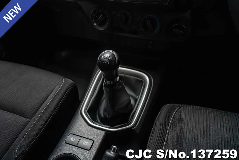 2022 Toyota / Hilux / Revo Stock No. 137259