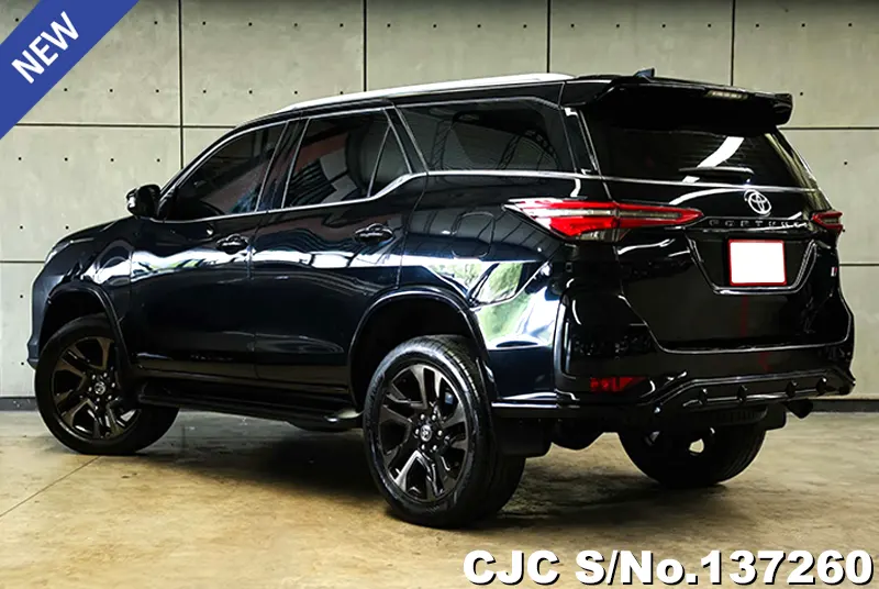 2022 Toyota / Fortuner Stock No. 137260