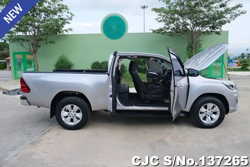 2018 Toyota / Hilux / Revo Stock No. 137265