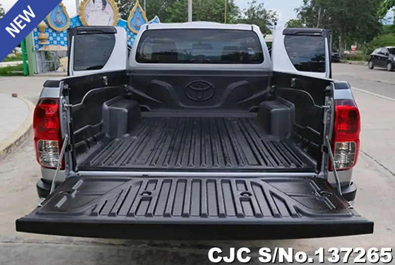 2018 Toyota / Hilux / Revo Stock No. 137265