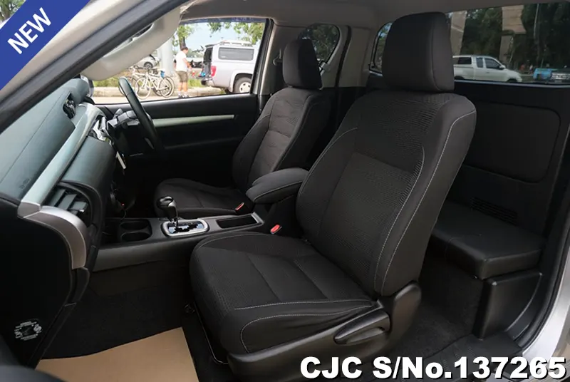 2018 Toyota / Hilux / Revo Stock No. 137265