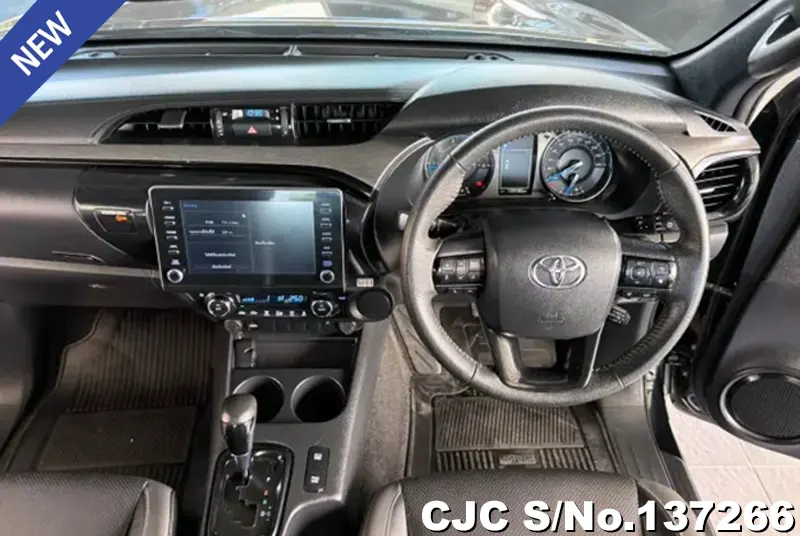 2021 Toyota / Hilux / Revo Rocco Stock No. 137266
