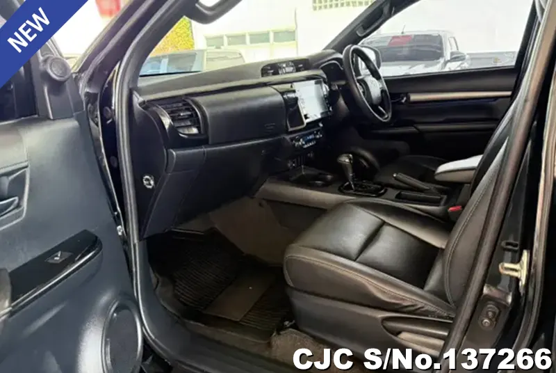 2021 Toyota / Hilux / Revo Rocco Stock No. 137266
