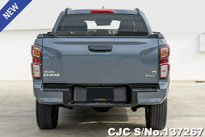 Isuzu D-Max in Gray for Sale Image 5