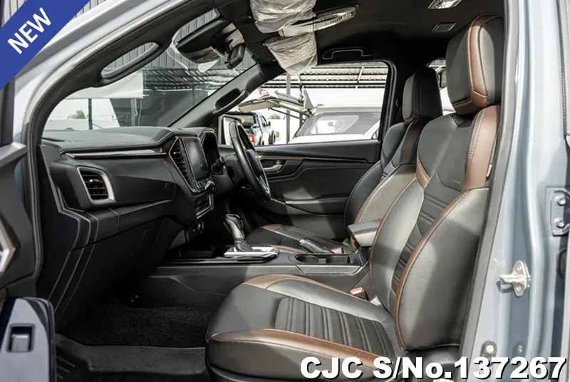 Isuzu D-Max in Gray for Sale Image 10