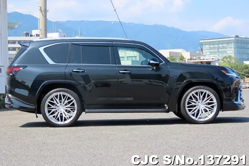 2025 Lexus / LX700H Stock No. 137291