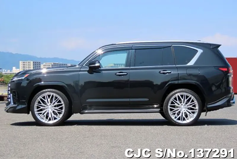 2025 Lexus / LX700H Stock No. 137291