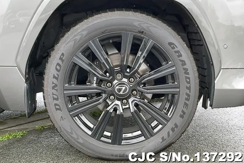 2025 Lexus / LX700H Stock No. 137292