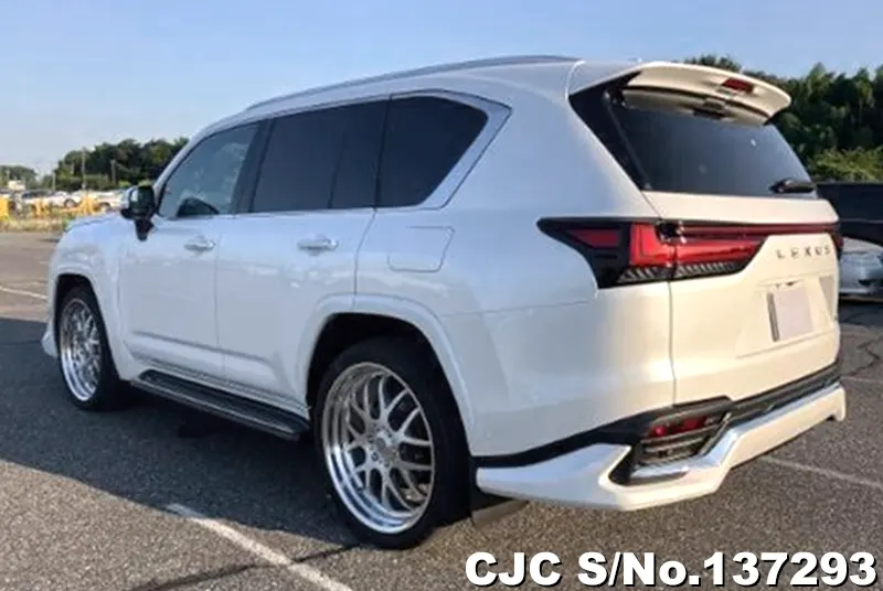 2025 Lexus / LX700H Stock No. 137293