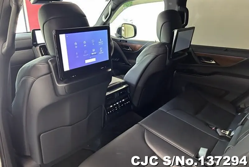 2025 Lexus / LX700H Stock No. 137294