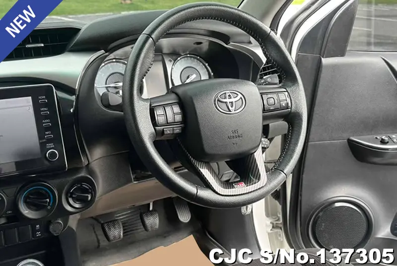 2021 Toyota / Hilux / Revo Stock No. 137305