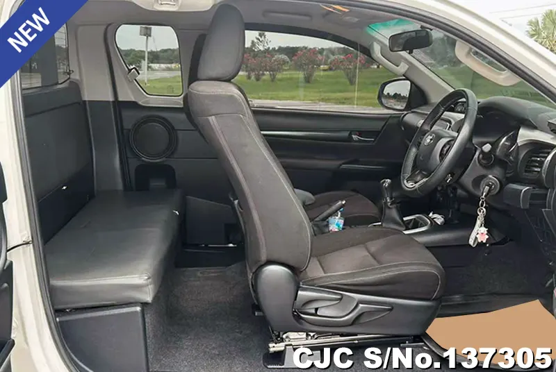 2021 Toyota / Hilux / Revo Stock No. 137305