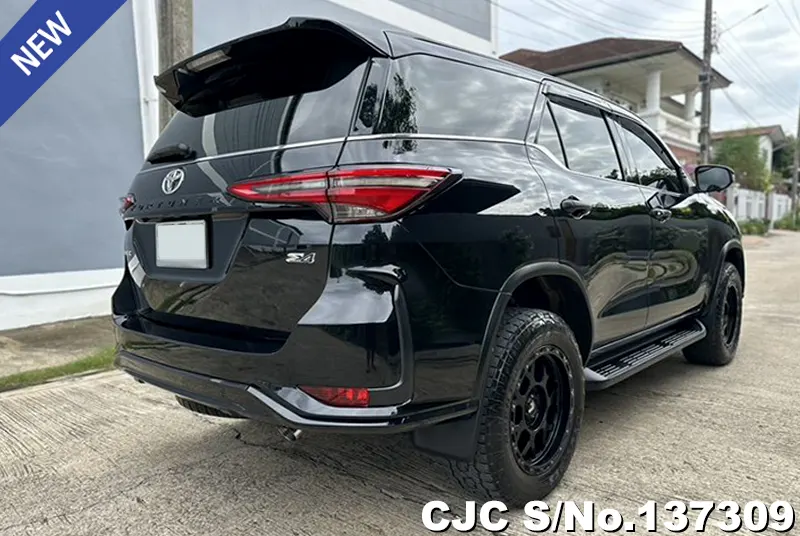 2021 Toyota / Fortuner Stock No. 137309