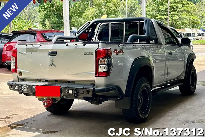 2020 Mitsubishi / Triton Stock No. 137312