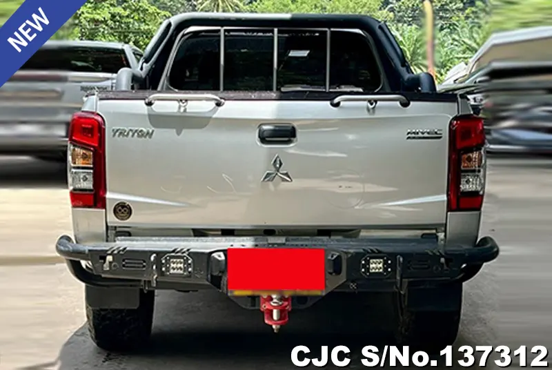 2020 Mitsubishi / Triton Stock No. 137312