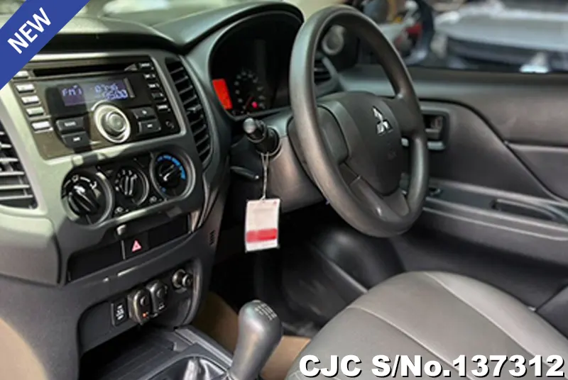 2020 Mitsubishi / Triton Stock No. 137312