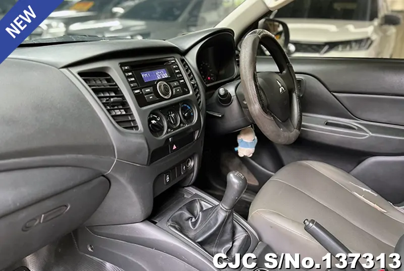 2020 Mitsubishi / Triton Stock No. 137313