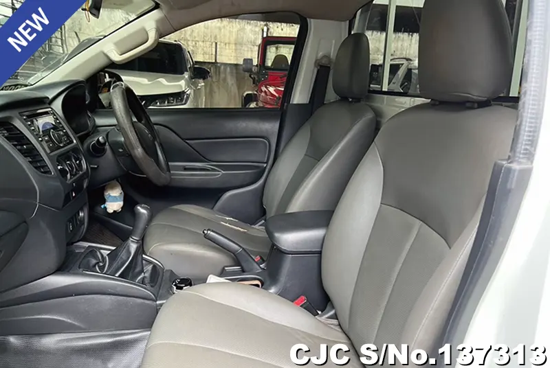 2020 Mitsubishi / Triton Stock No. 137313