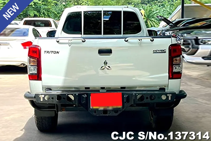 2022 Mitsubishi / Triton Stock No. 137314