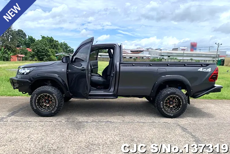 2021 Toyota / Hilux / Revo Stock No. 137319