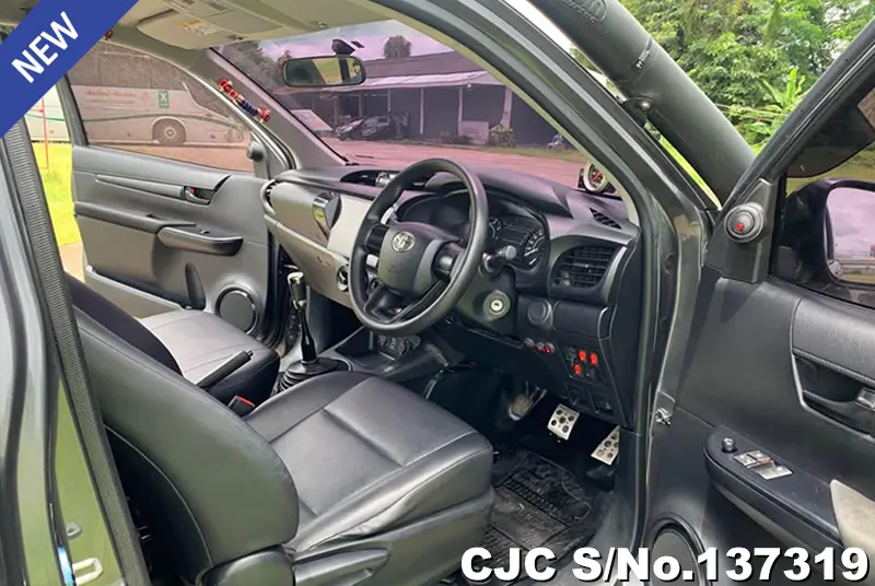 2021 Toyota / Hilux / Revo Stock No. 137319