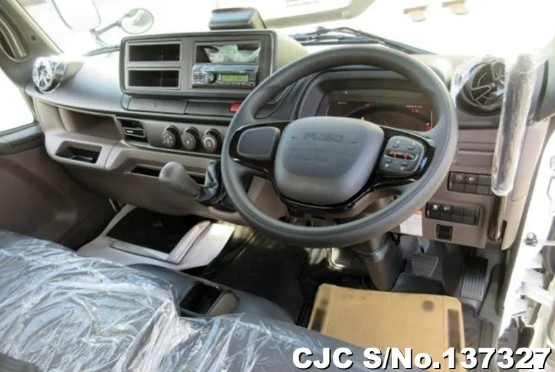 2025 Mitsubishi / Canter Stock No. 137327