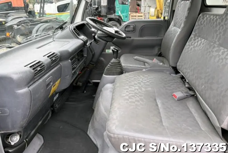 2005 Isuzu / Elf Stock No. 137335
