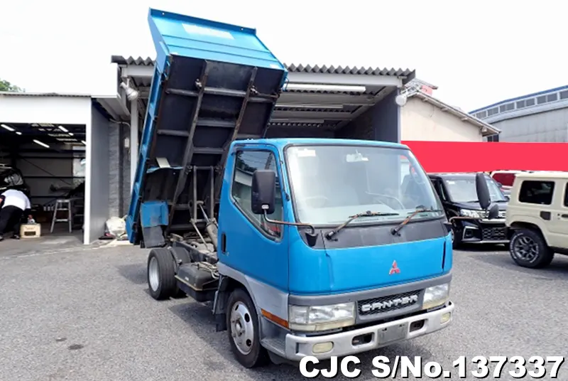 Mitsubishi / Canter 2001