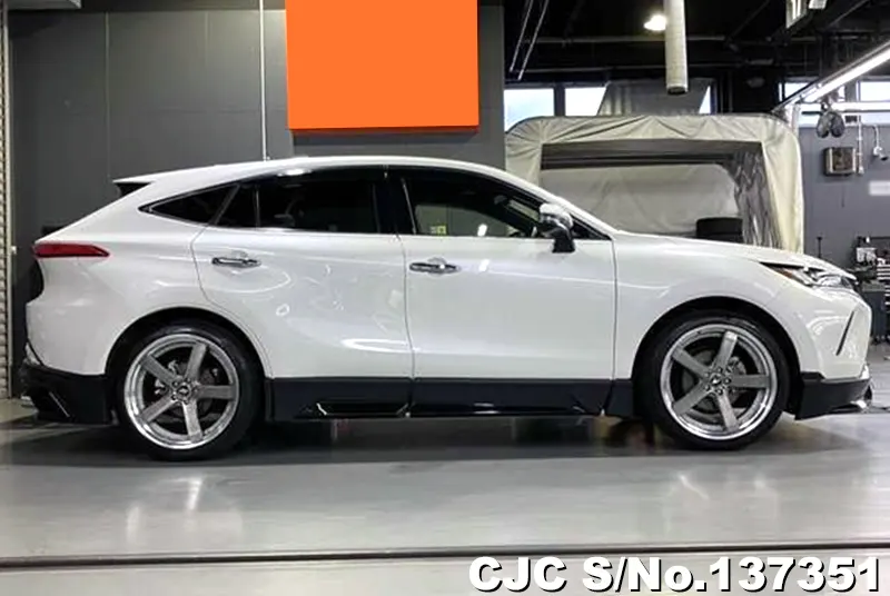 2022 Toyota / Harrier Stock No. 137351