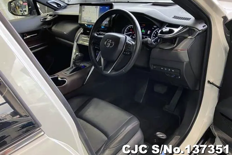 2022 Toyota / Harrier Stock No. 137351