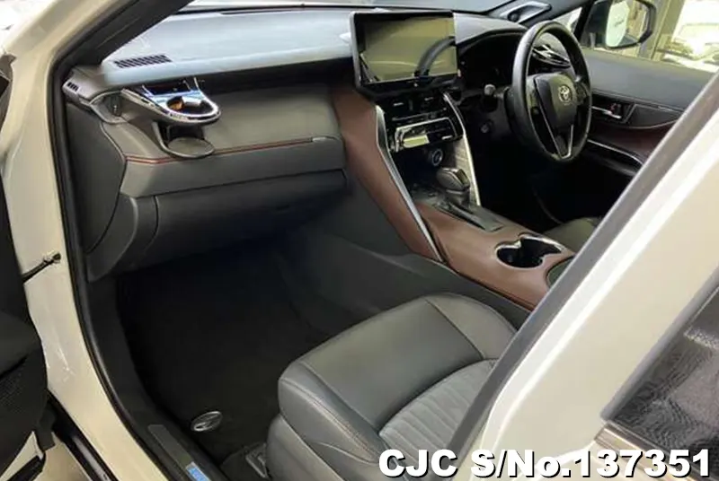 2022 Toyota / Harrier Stock No. 137351