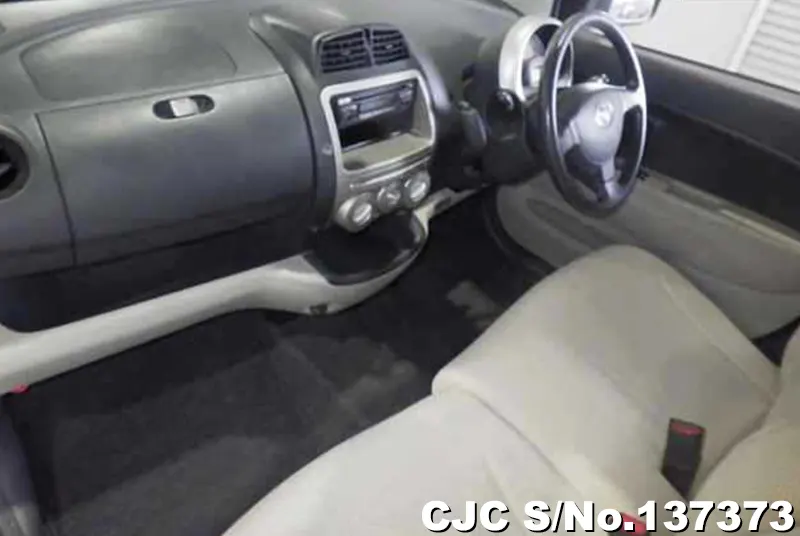 2009 Toyota / Passo Stock No. 137373