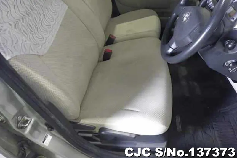 2009 Toyota / Passo Stock No. 137373