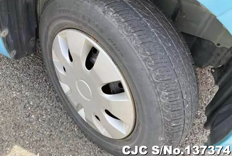 2005 Toyota / Passo Stock No. 137374